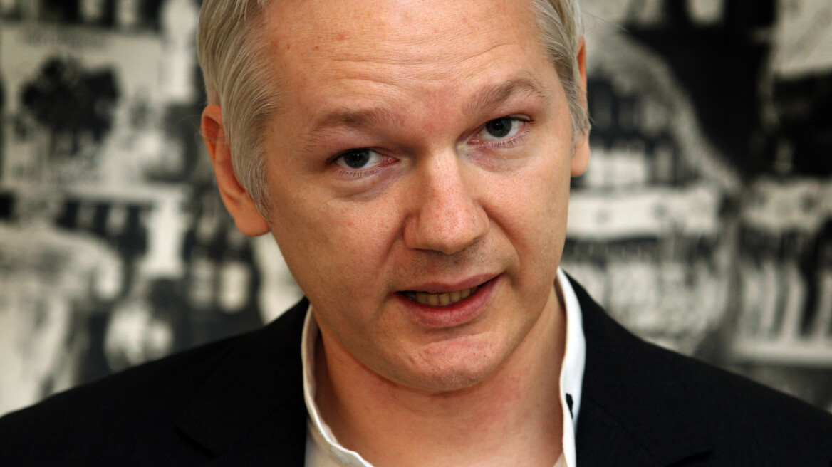 «Κρυφτούλι» από τον Ασάνζ του Wikileaks: Δεν σας λέμε πού είναι ο Σνόουντεν